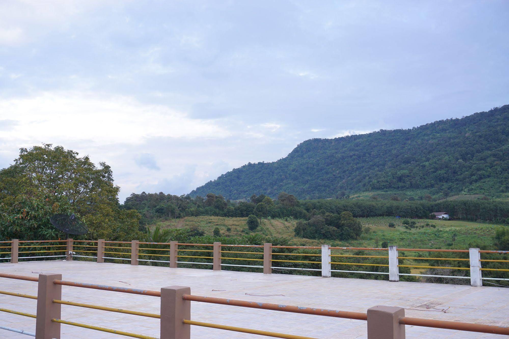 Phurua Bussaba Resort & Spa Loei Buitenkant foto